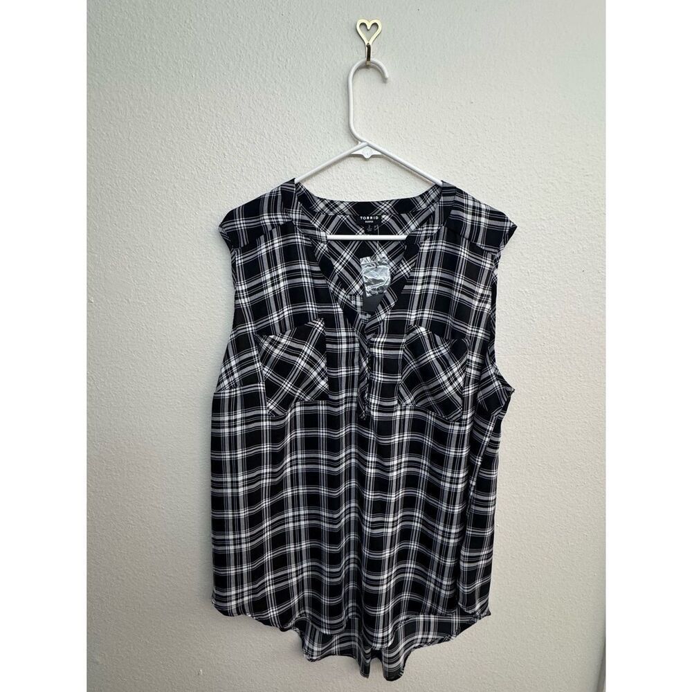 NWT torrid Harper Sleeveless Plaid Georgette Blouse - Black/White - Picture 6 of 11